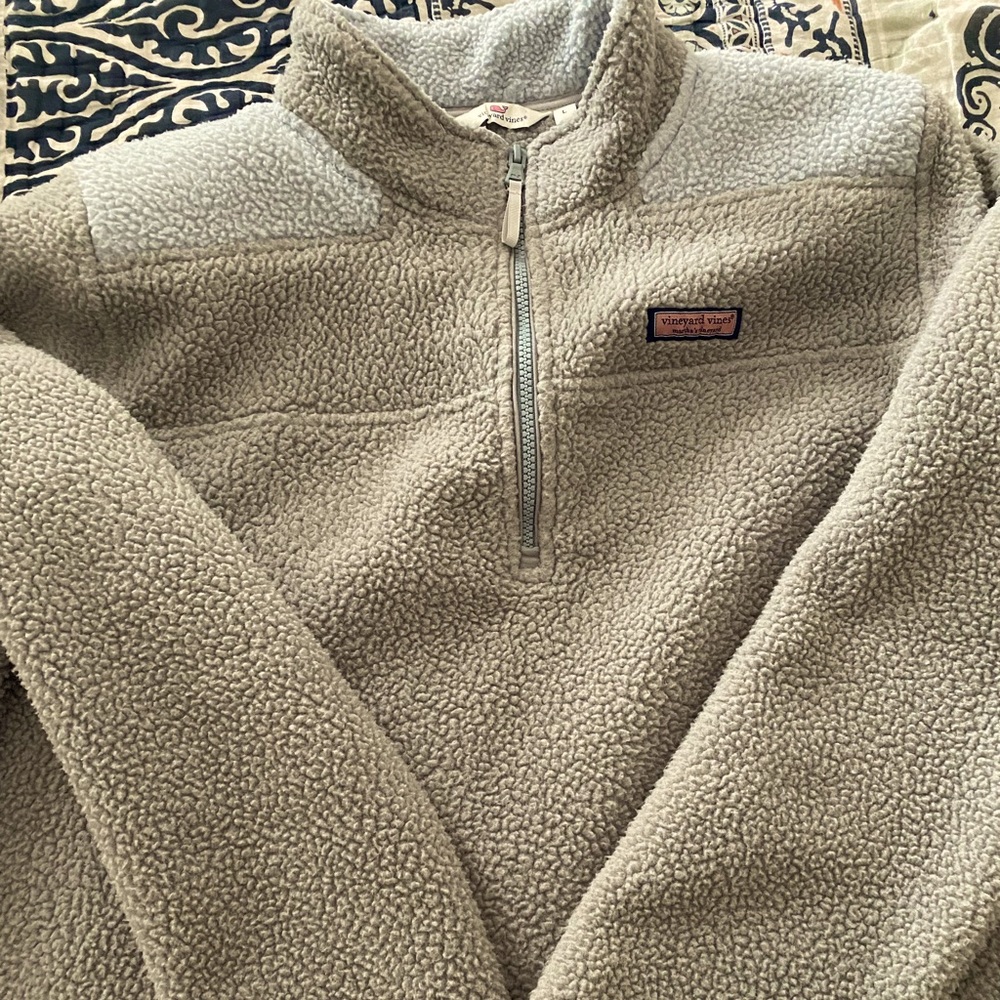 Vineyard vines unisex sherpa sweater L